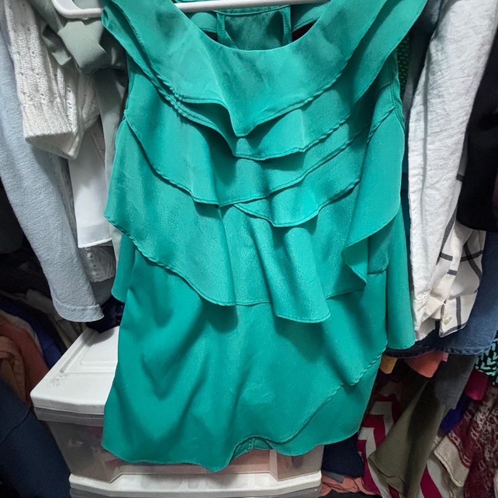 Backless ruffle top